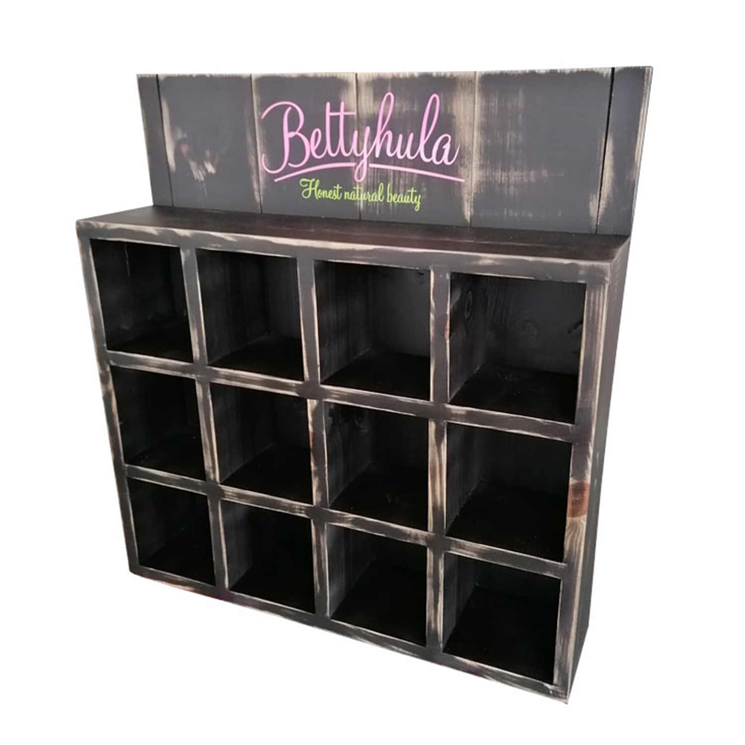 Bettyhula - Holz-Display L, schwarz-gewischt - B 62 x H 65 x T 16 cm Bettyhula - Holz-Display L, schwarz-gewischt - B 62 x H 65 x T 16 cm